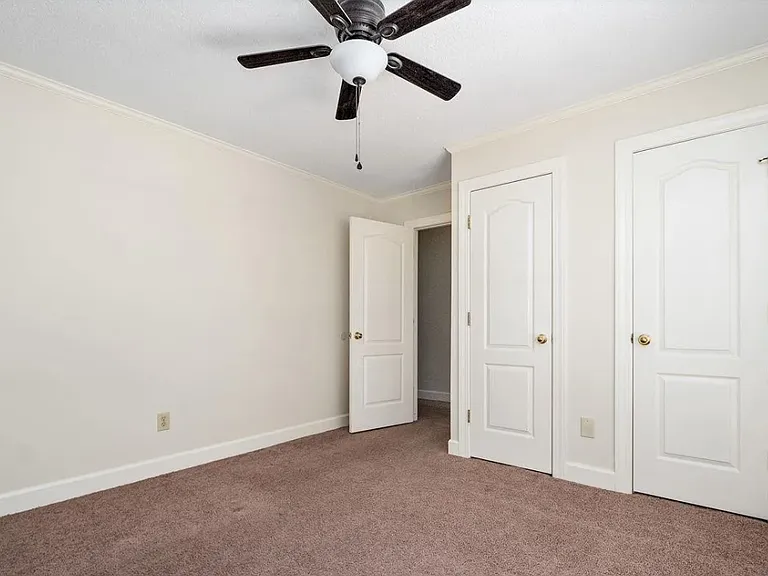 115 Charleston Way — Photo 4