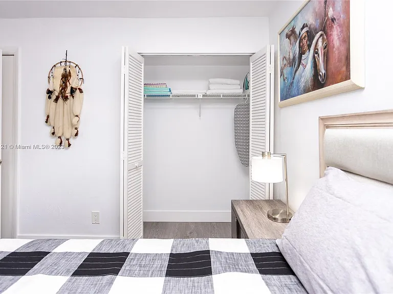 500 N Francisco St #234 — Photo 13