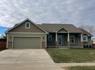 2839 SW Berkshire Dr, Topeka, KS 66614