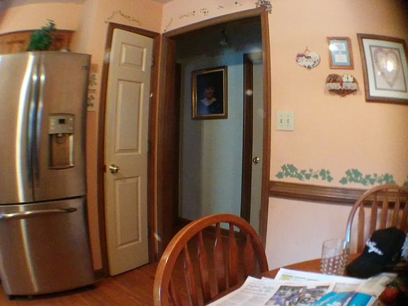 3rd image of 214 Lisa Dr