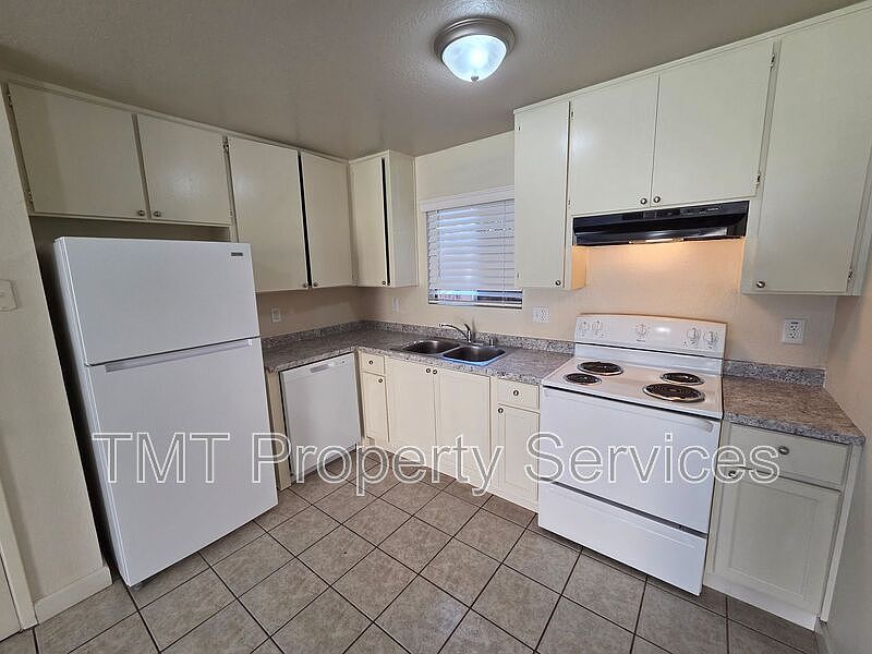 1st image of 228 McFarland St APT 1