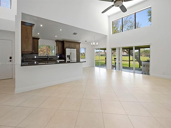 3rd image of 7548 Pinewalk Dr S #117