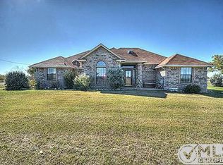 422 Star Shell Rd, Decatur, TX 76234