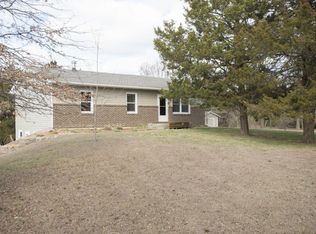 4821 W Chapel Dr, Columbia, MO 65202