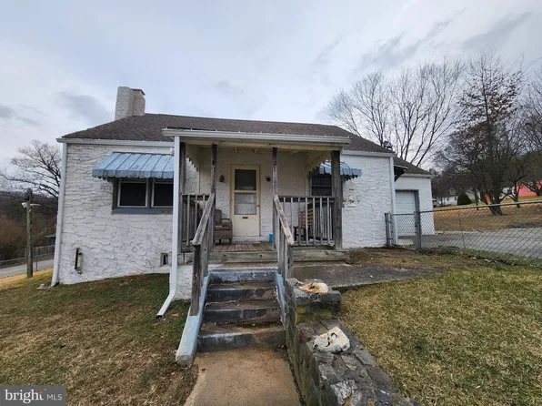 25 W Birch St, Coatesville, PA 19320