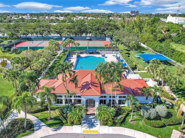 1425 Weeping Willow Way, Hollywood, FL 33019