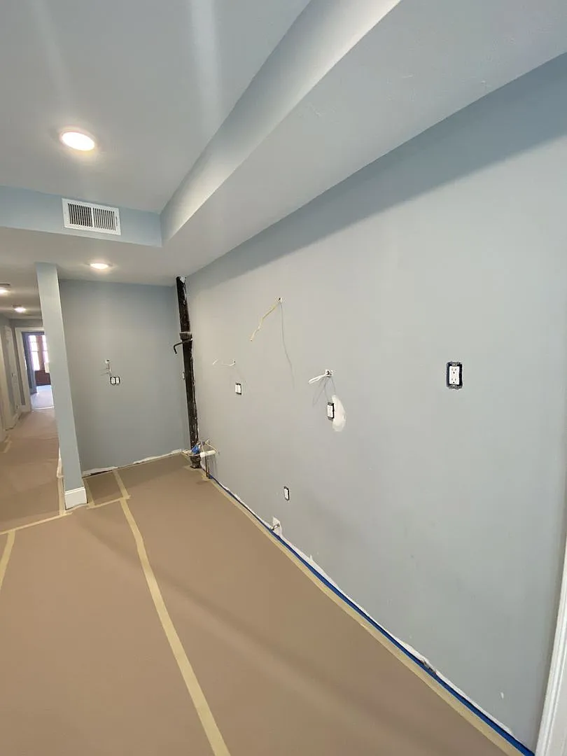 Giant 5 Bed 2 Bath Minutes form the Green Line — Photo 4
