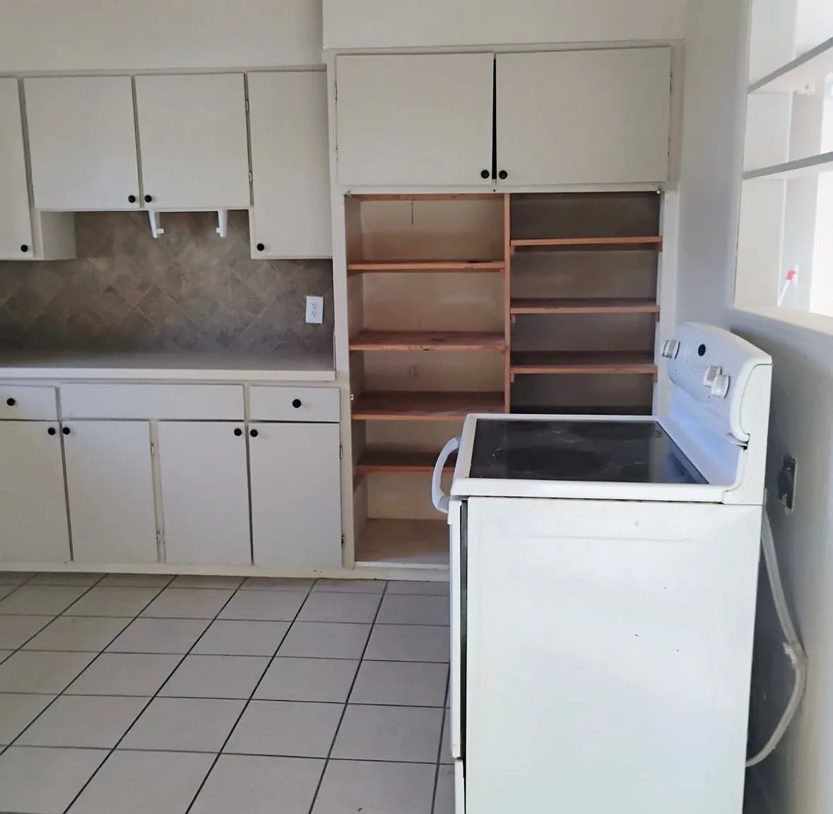 4 bed, 1.5 bath, 1642 sqft, $1,695 — Photo 2