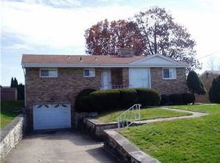 5027 Ardelle Dr, Pittsburgh, PA 15236