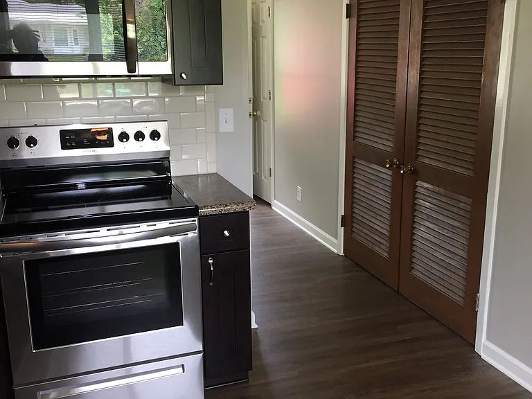 3 NE Eastridge Ct #A — Photo 4