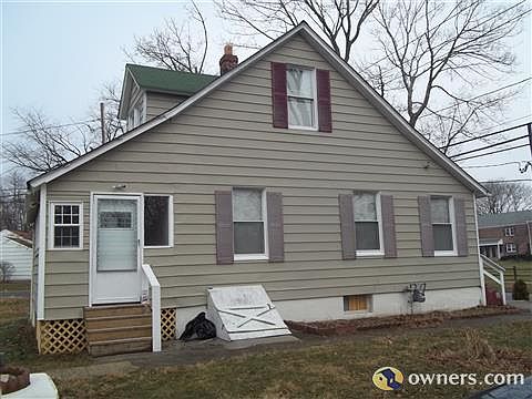 House sits on Very Lge corner property nicely done