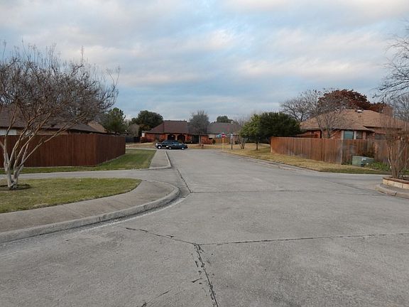 5th image of 917 Aspen Ct