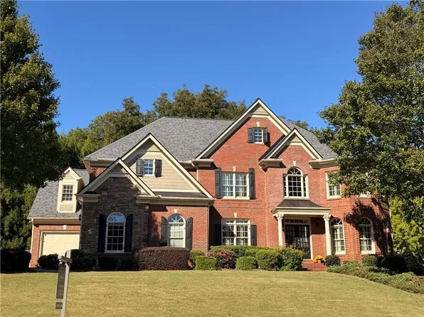 115 Amberly Pl, Roswell, GA 30075