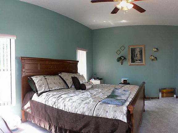 4th image of 219 Veranda Dr
