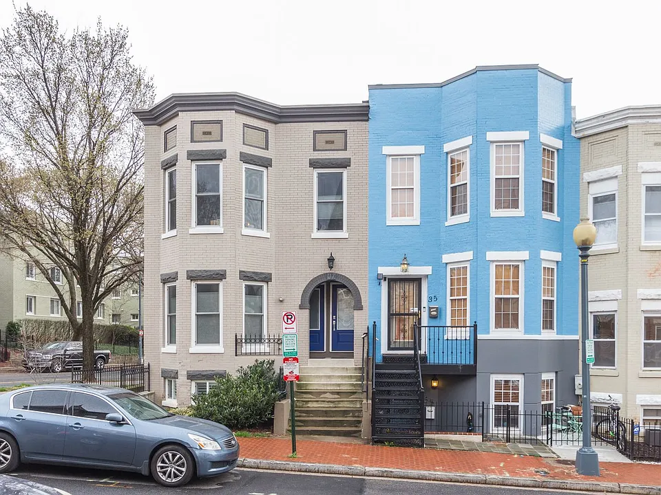 37 Todd Pl NE #3