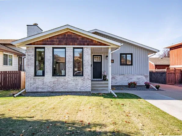 112 E Carroll Cres, Red Deer, AB T4P 2T5