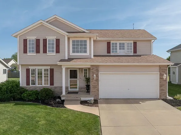 729 74th St NE, Cedar Rapids, IA 52402