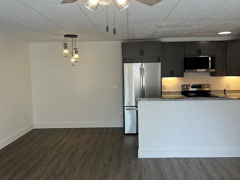 43 Burnham St #C3 — Photo 2