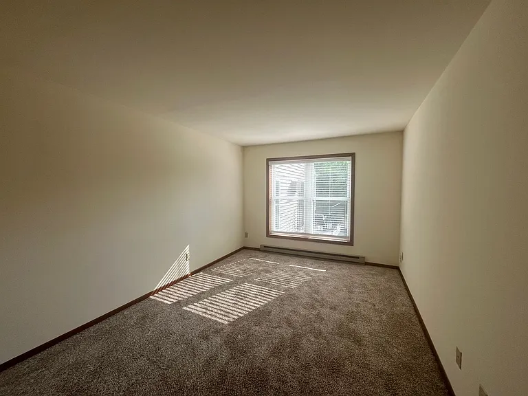 High Point Commons Apartments — Photo 68