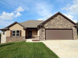 4703 Maple Leaf Dr, Columbia, MO 65201