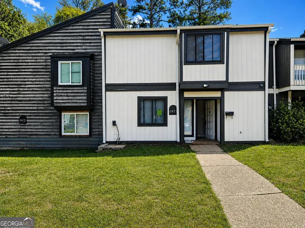 6073 Regent Mnr, Lithonia, GA 30058