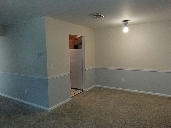 5th image of 67 E Franklin St #305-8