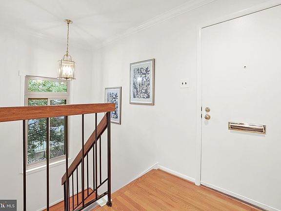 4th image of 616 15th St S #1