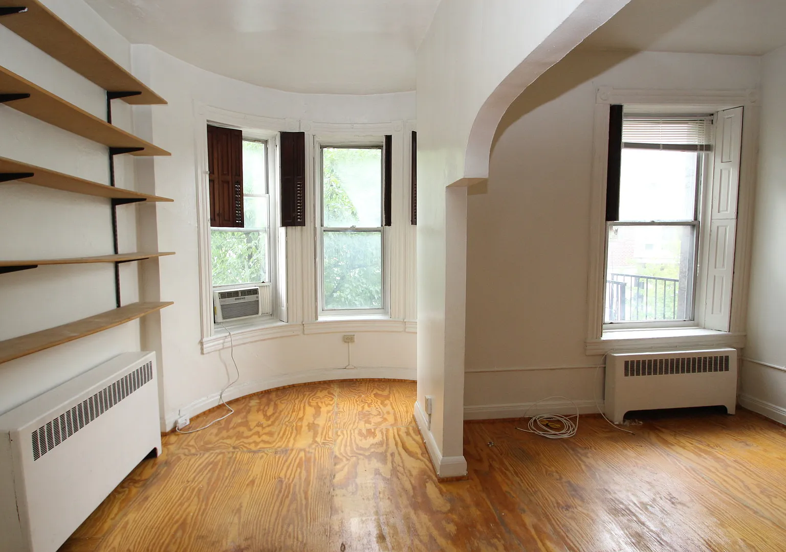 6 E. Preston St. — Photo 1