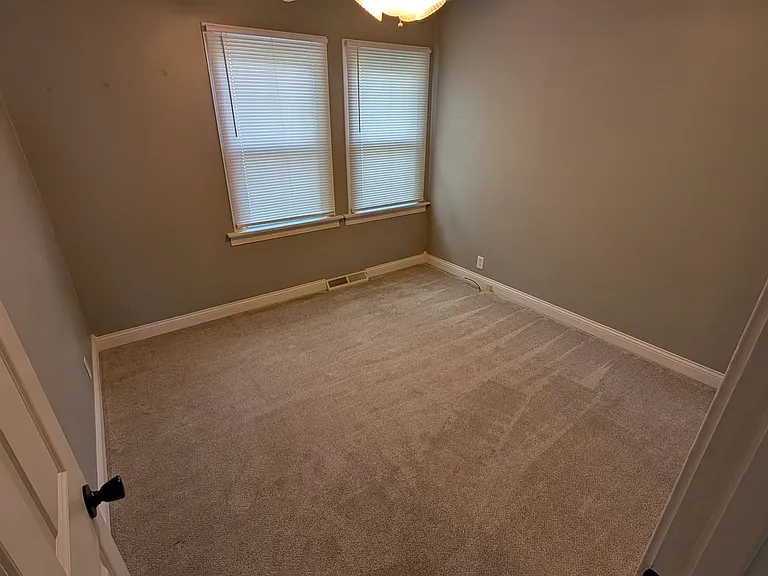 404 S McClun St — Photo 14