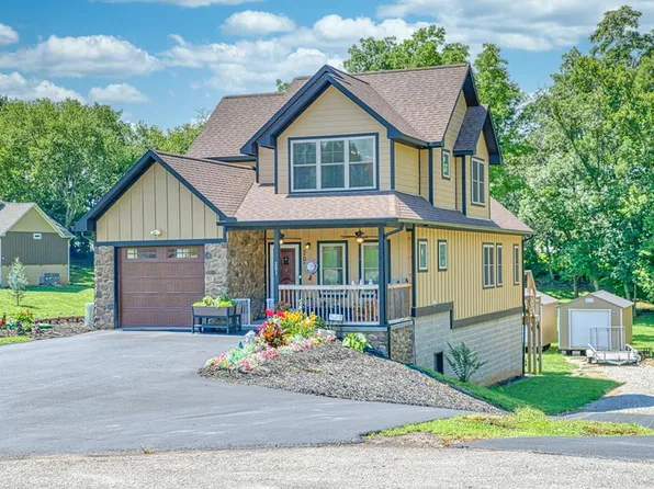 201 Peaceful Ln, Sparta, TN 38583