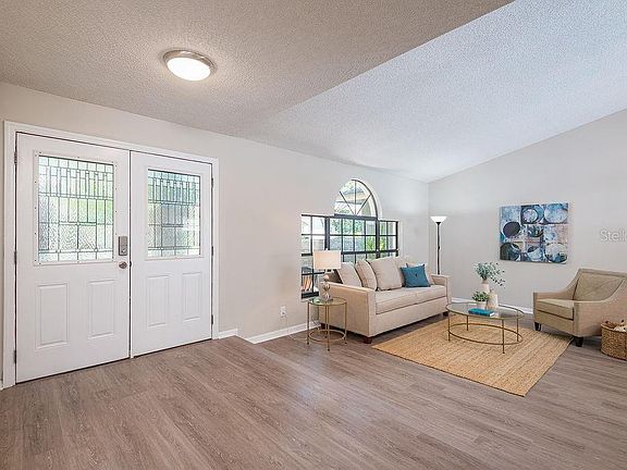 5th image of 2917 Starmount Dr