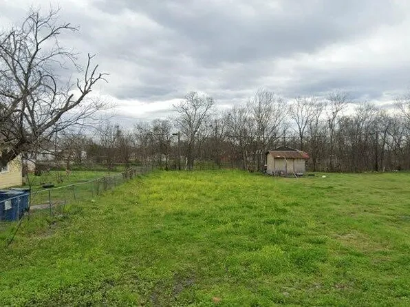 611 E 11th Ave, Corsicana, TX 75110