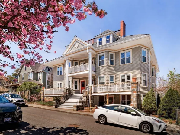 60 Dracut St #5, Dorchester, MA 02124