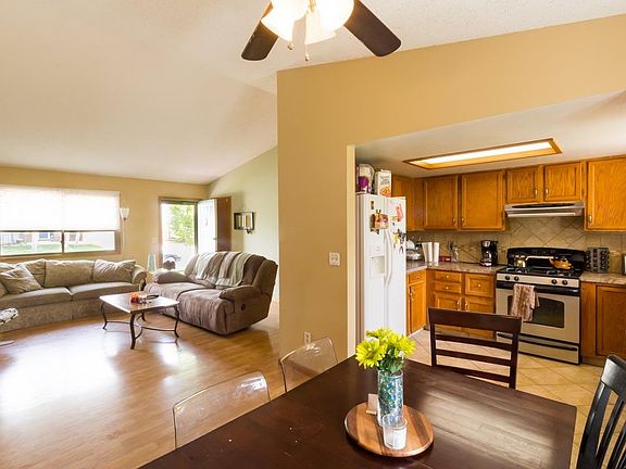Kitchen & Living Room