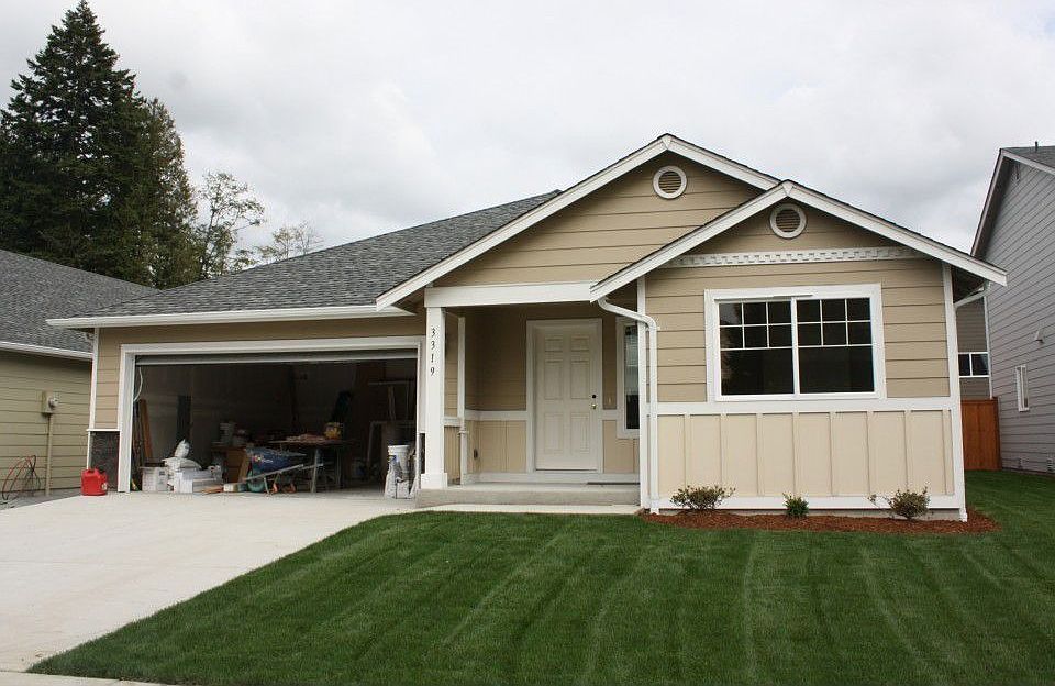 1st image of 3319 79th Ave NE