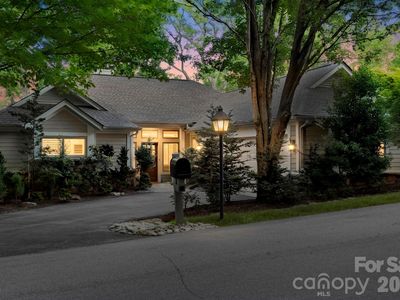 8 Spring Ridge Ln, Hendersonville, NC, 28739