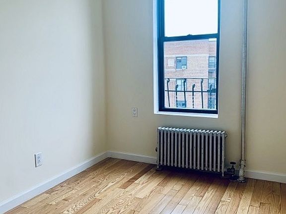 5th image of 260 6th Ave APT 33