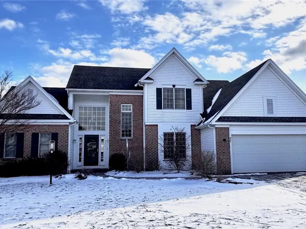 27 Sanibel Dr, Fairport, NY 14450