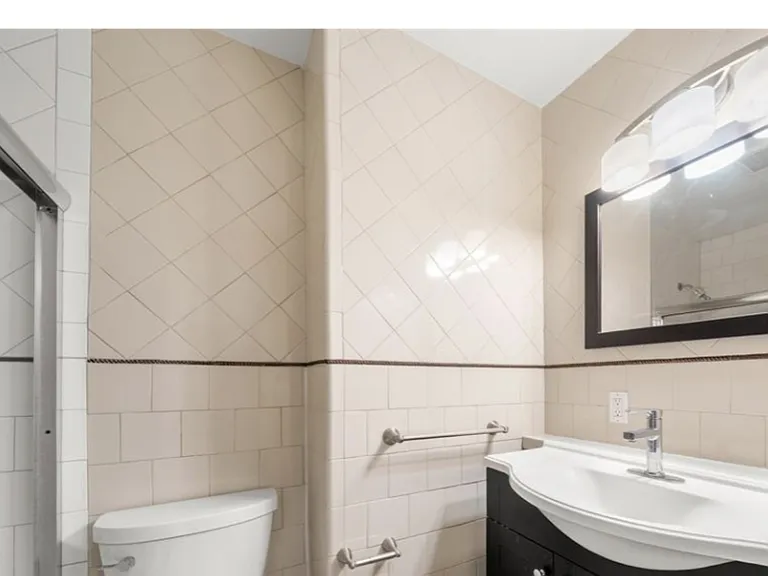89A Forsythia Ln #A — Photo 9