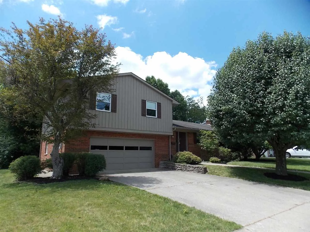 94 Donnelly Dr photo 1