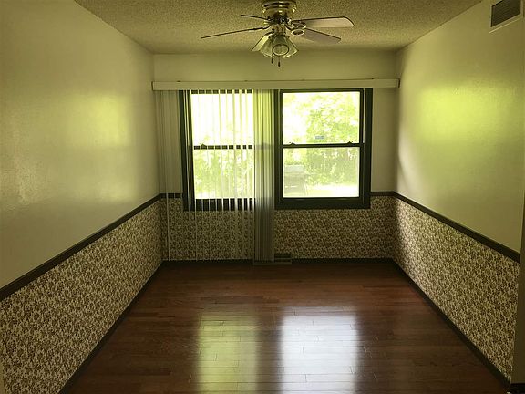 5th image of 1861 Santa Monica Dr