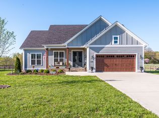 1139 Abiff Rd, Bon Aqua, TN 37025