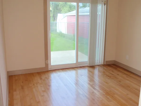 1453 Macarthur Rd, Madison, WI 53714