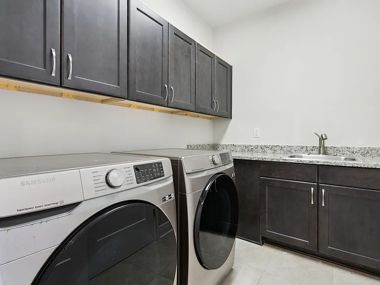 401 Marquesa Cir #1 — Photo 50