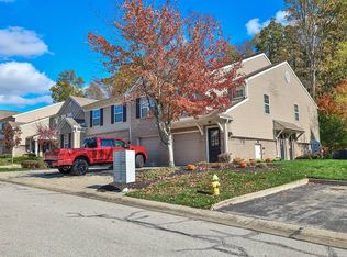 579 Riversbreeze Dr, Ludlow, KY 41016