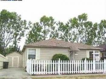 2nd image of 1133 Gardner Blvd