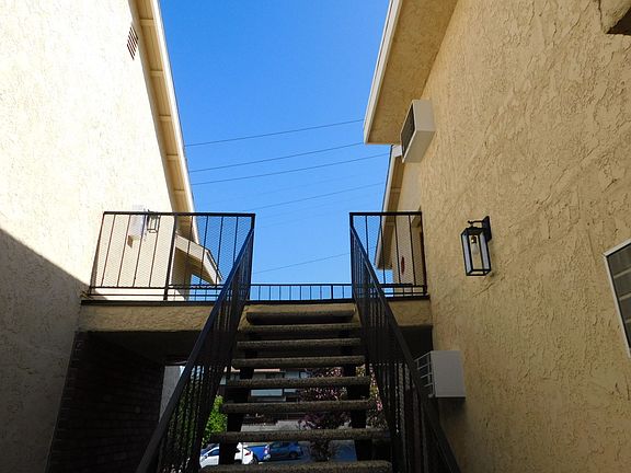 2nd image of 720-724 W Newmark Ave #720-F