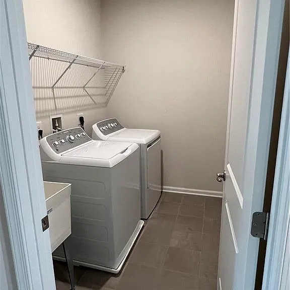 2356 Raya Way — Photo 20