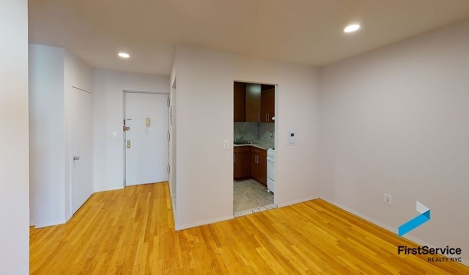 1st image of 284 Mott St APT 6J
