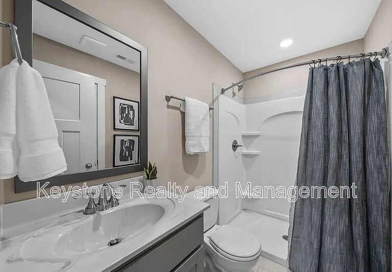 302 Wisteria Ln — Photo 14